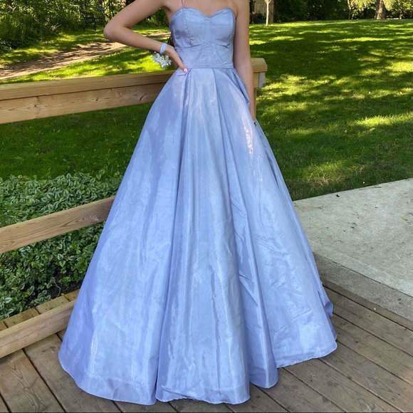 Sherri Hill prom dress - Picture 5 of 8